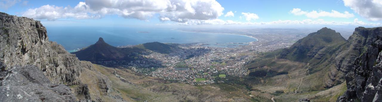 Cape Town and the Atlantic seen from Table Mountain