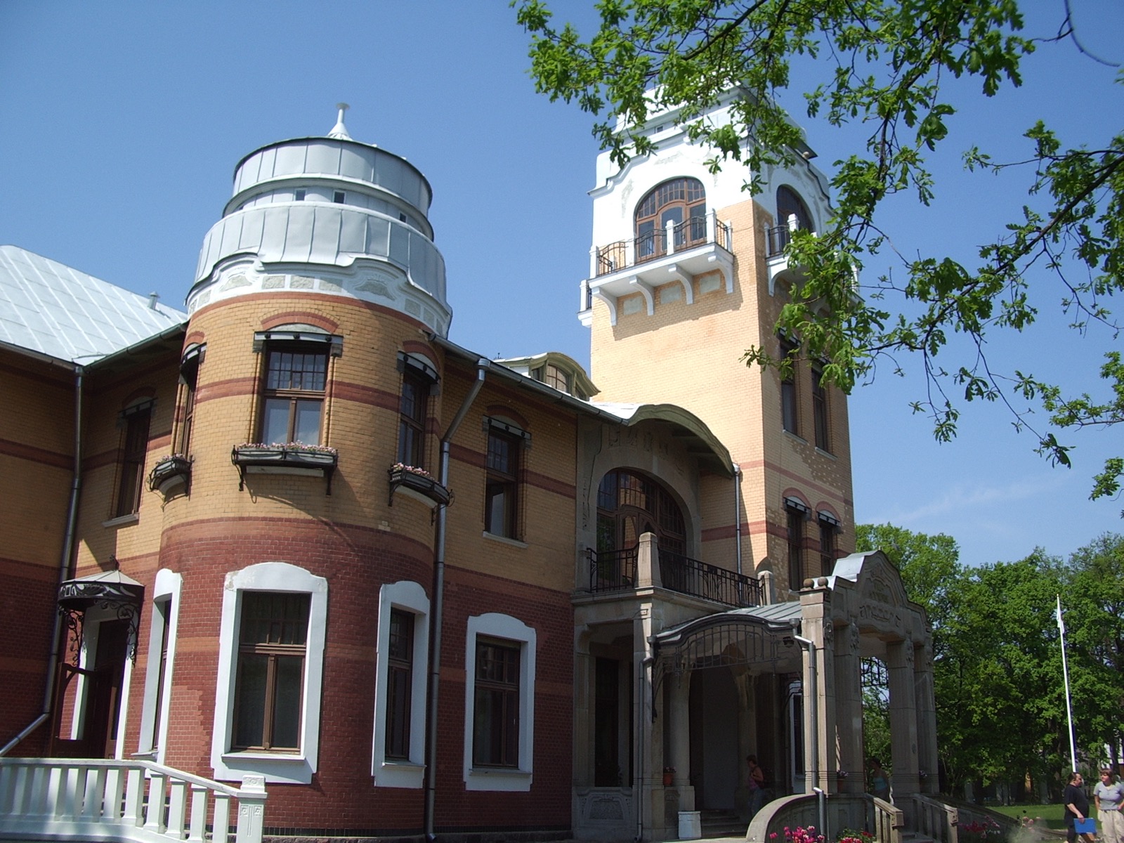 Villa Ammende in Pärnu, one of the route's coast and kitchen anchors